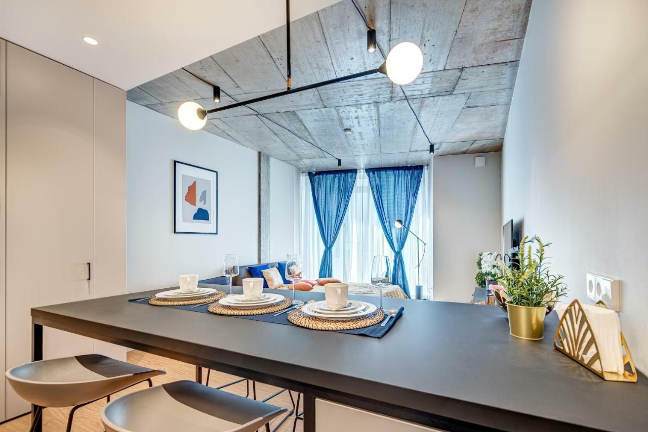Happy Inn Gold Studio, Self Check-In, Parking In The Underground Garage Вилнюс Екстериор снимка