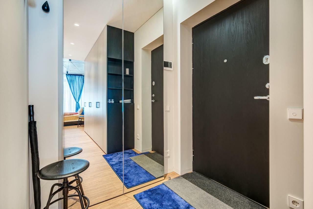 Happy Inn Gold Studio, Self Check-In, Parking In The Underground Garage Вилнюс Екстериор снимка
